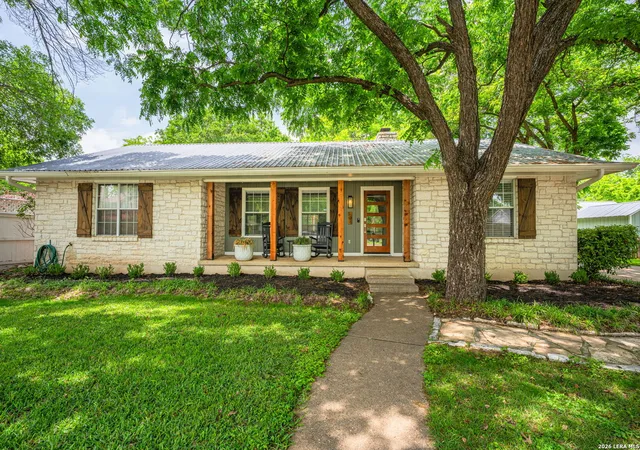 Homes for sale in Fredericksburg, TX | 506 N Lincoln St, Fredericksburg, TX 78624 | MLS# 1996317