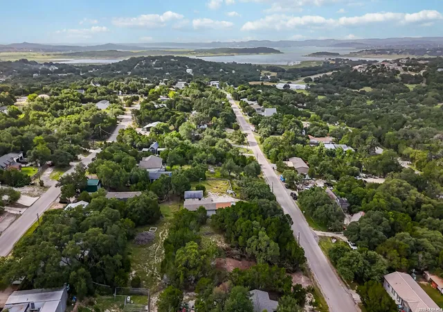 Photo 4 of Sale Pending at 1091 Rotherman, Canyon Lake, TX 78133 | MLS# 1996325 | Listing updated on 2026-09-23
