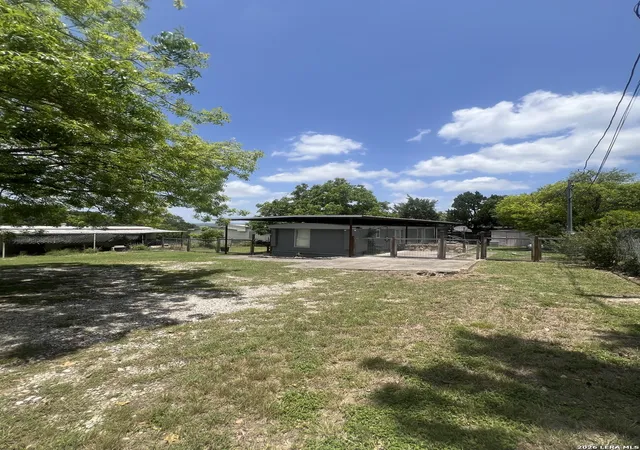 5th image of 496 Glenn Dr, Canyon Lake, TX 78133 | MLS# 1996345
