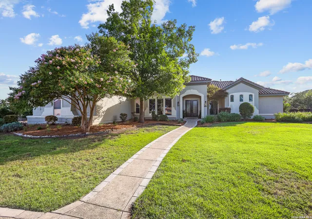 2nd image of 211 Champion Hvn, San Antonio, TX 78258 | MLS# 1996351