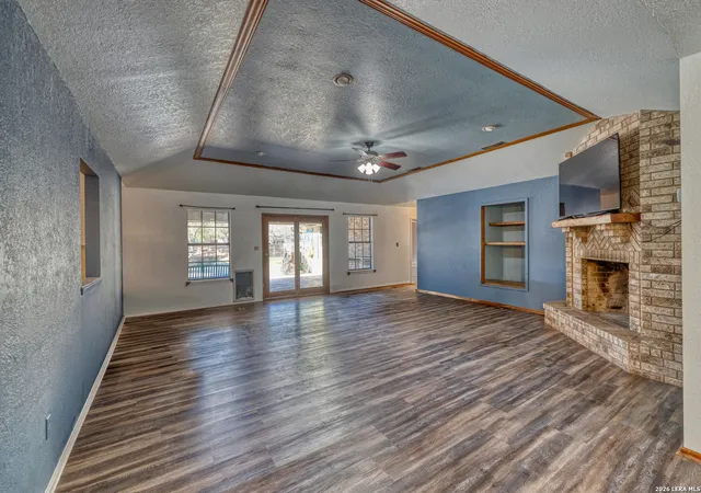 4th image of 620 Cenizo Blvd, Uvalde, TX 78801 | MLS# 1996353