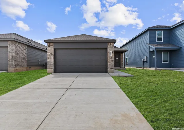 Homes for sale in New Braunfels, TX | 415 Sauvignon Pt, New Braunfels, TX 78130 | MLS# 1996373
