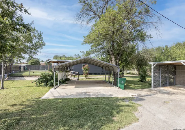 3rd image of 703 S Baylor, Cotulla, TX 78014 | MLS# 1996387
