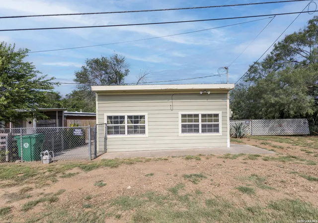 48th image of 703 S Baylor, Cotulla, TX 78014 | MLS# 1996387