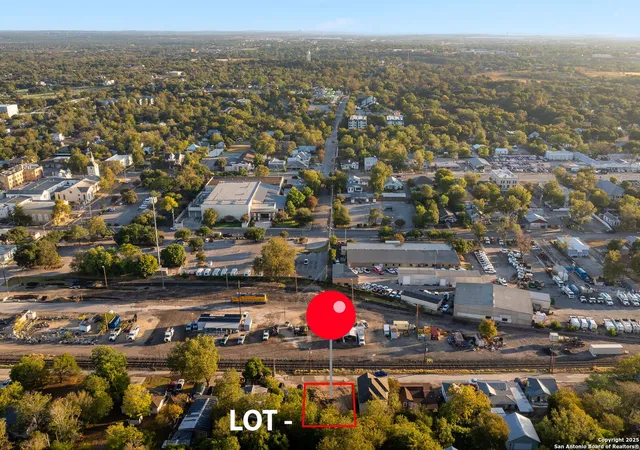 3rd image of 404 Hill Ave, New Braunfels, TX 78130 | MLS# 1996390