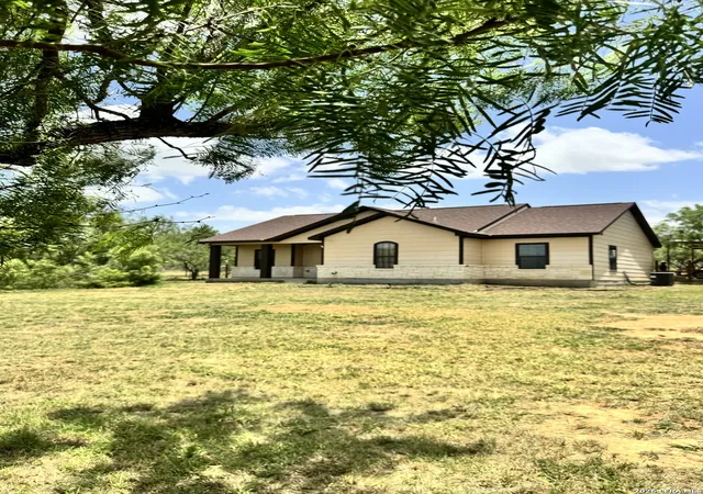 Homes for sale in Devine, TX | 141 County Road 2667, Devine, TX 78016 | MLS# 1996391