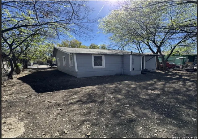 10th image of 213 Huntington, San Antonio, TX 78207 | MLS# 1996394