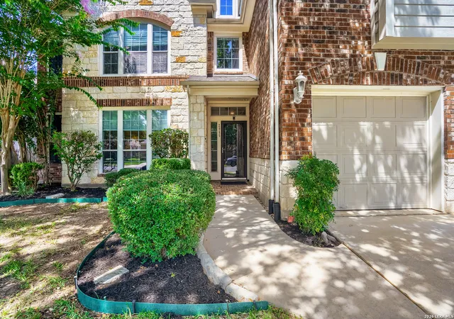 Photo 2 of Single family home for sale at 2985 Prairie Blf, Seguin, TX 78155 | MLS# 1996398 | Listing updated on 2026-09-04
