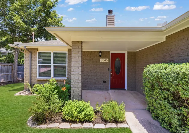 Photo 3 of Single family home for sale at 8345 Old Austin Rd, Selma, TX 78154 | MLS# 1996402 | Listing updated on 2026-09-06