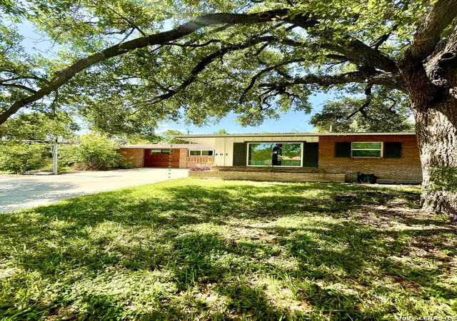 Photo 3 of Single family home for sale at 403 Marquis Ln, San Antonio, TX 78216 | MLS# 1996430 | Listing updated on 2026-09-04