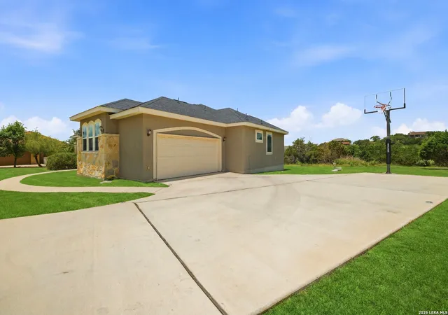 4th image of 124 Merlin Ct, Spring Branch, TX 78070 | MLS# 1996446
