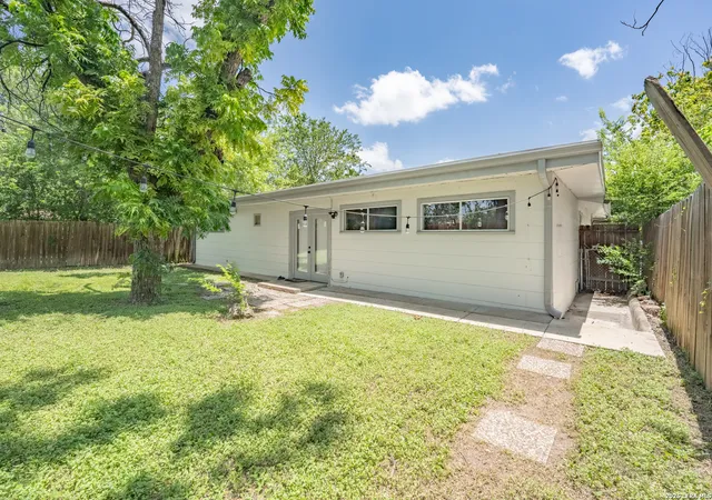 21st image of 145 Addax Dr, San Antonio, TX 78213 | MLS# 1996456