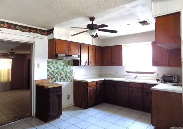 4th image of 1924 Hoover St, Eagle Pass, TX 78852 | MLS# 1996511