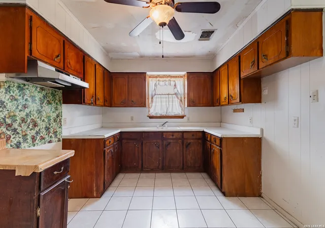 Photo 4 of Single family home for sale at 1924 Hoover St, Eagle Pass, TX 78852 | MLS# 1996511 | Listing updated on 2026-08-25