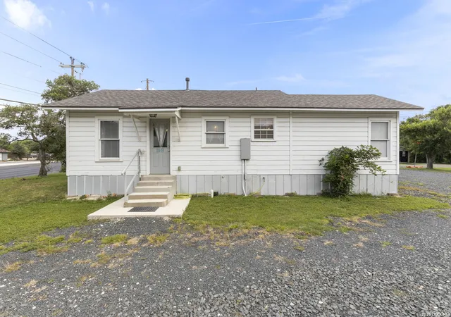 Homes for sale in Comfort, TX | 19 Us Hwy 87, Comfort, TX 78013 | MLS# 1996527