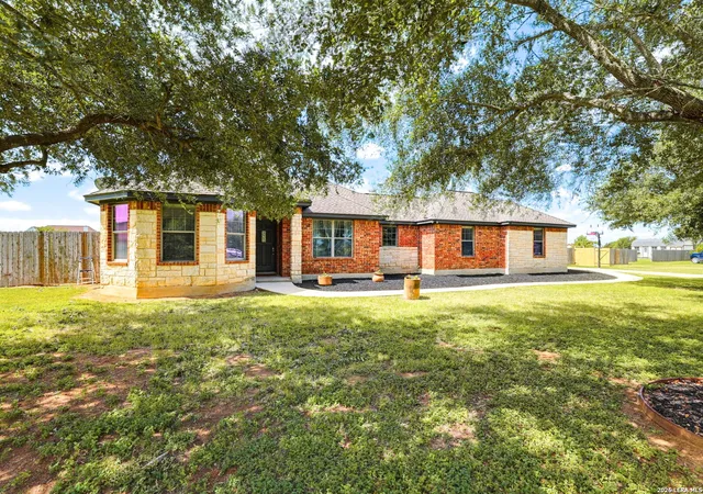 Homes for sale in Lytle, TX | 1860 County Road 6710, Lytle, TX 78052 | MLS# 1996532