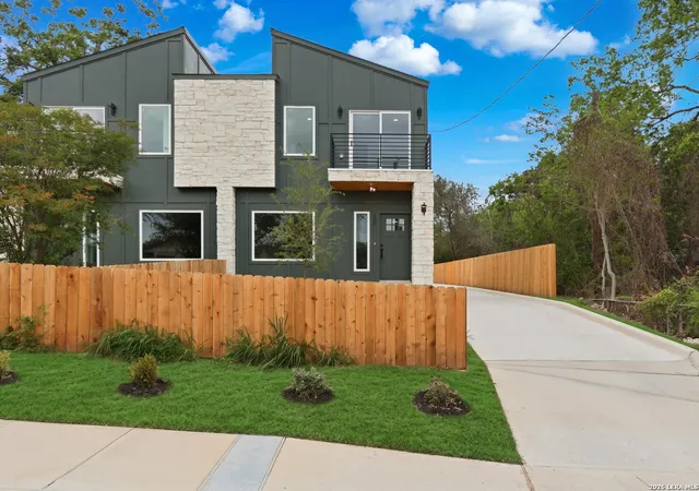 1st image of 2111 Virginia Blvd, San Antonio, TX 78203 | MLS# 1996534