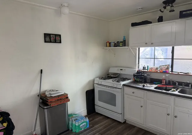 2nd image of 325 Sims, San Antonio, TX 78225 | MLS# 1996557