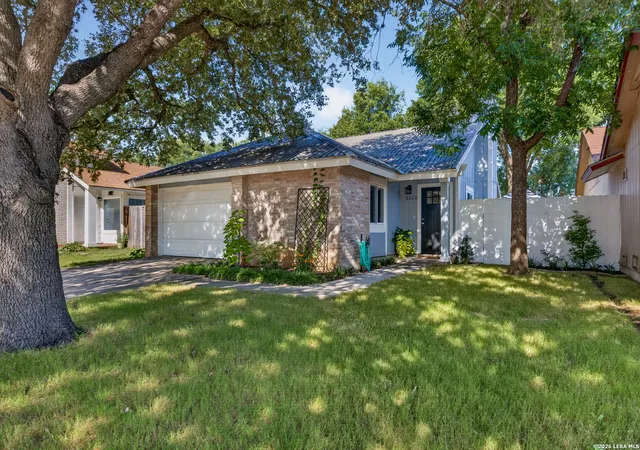 Photo 2 of Sale Pending at 8020 Orchard Bnd, San Antonio, TX 78250 | MLS# 1996585 | Listing updated on 2026-08-17