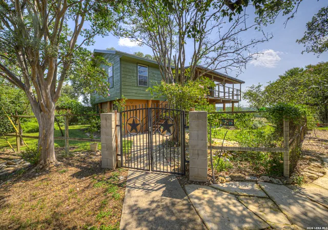 3rd image of 785 Park Shores, Canyon Lake, TX 78133 | MLS# 1996642