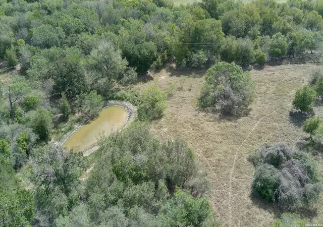 5th image of 39 Ac Dowdy, Seguin, TX 78155 | MLS# 1996648