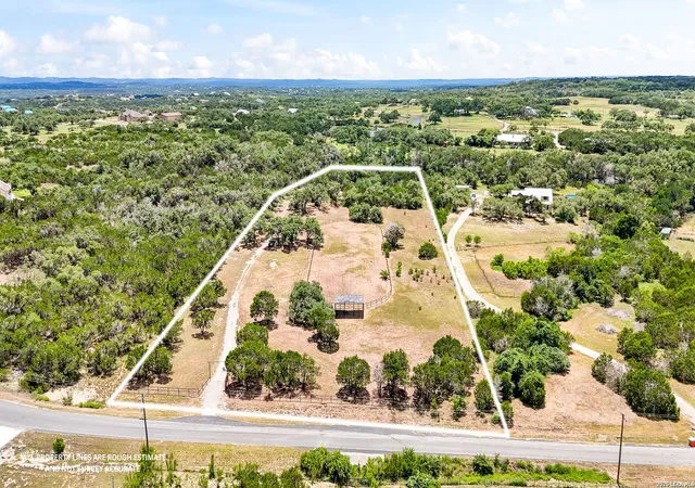 16th image of 796 N Stallion Estates Dr, Spring Branch, TX 78070 | MLS# 1996665