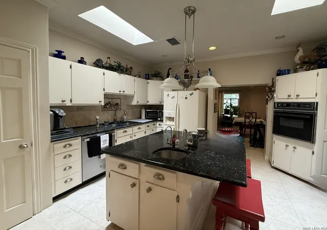 Homes for sale in Three Rivers, TX | 100 Hazel Ave, Three Rivers, TX 78071 | MLS# 1996688
