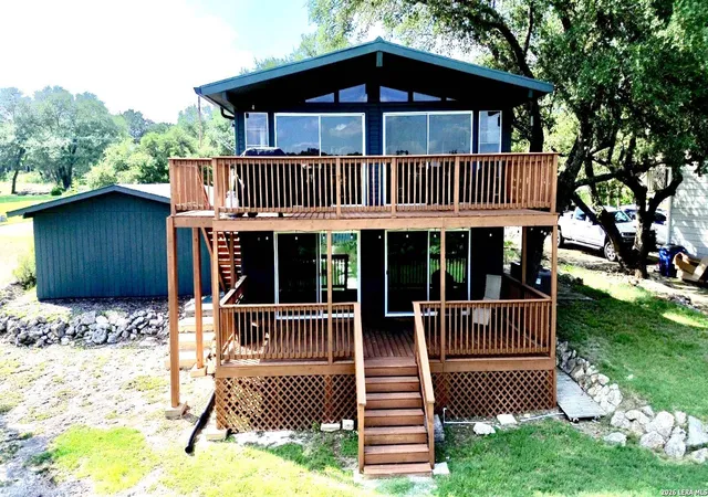 Photo 2 of Single family home for sale at 2136 Canyon Lake Dr, Canyon Lake, TX 78133 | MLS# 1996689 | Listing updated on 2026-07-12