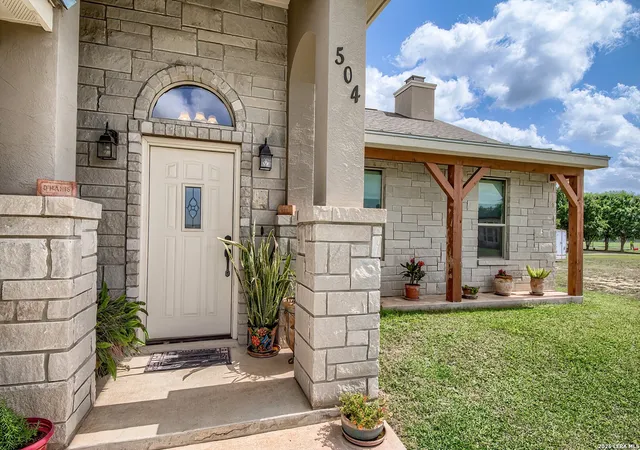 Homes for sale in Hondo, TX | 504 34th Street, Hondo, TX 78861 | MLS# 1996702