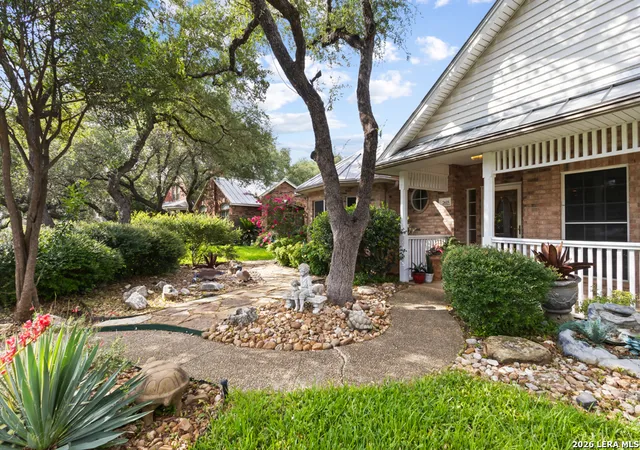 Photo 3 of Single family home for sale at 2618 Fairfield Bend Dr, San Antonio, TX 78231 | MLS# 1996704 | Listing updated on 2026-09-23