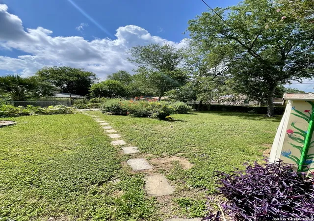Photo 15 of Sale Pending at 224 Westminster Ave, San Antonio, TX 78228 | MLS# 1996726 | Listing updated on 2026-09-06