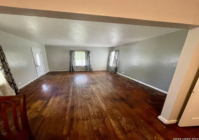 Photo 3 of Sale Pending at 224 Westminster Ave, San Antonio, TX 78228 | MLS# 1996726 | Listing updated on 2026-09-06