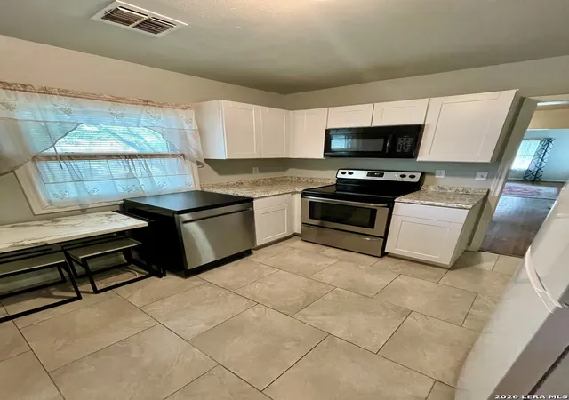 Photo 4 of Sale Pending at 224 Westminster Ave, San Antonio, TX 78228 | MLS# 1996726 | Listing updated on 2026-09-06
