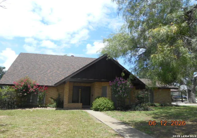 Homes for sale in Pleasanton, TX | 412 Chaparral Dr, Pleasanton, TX 78064 | MLS# 1996729
