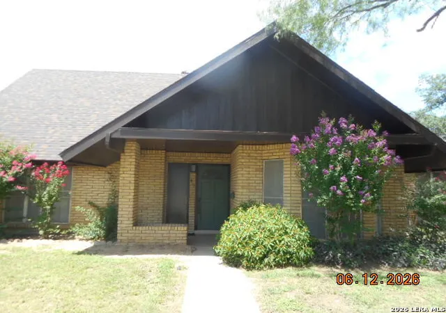 Homes for sale in Pleasanton, TX | 412 Chaparral Dr, Pleasanton, TX 78064 | MLS# 1996729