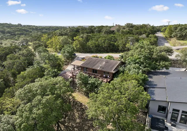 Photo 1 of Single family home for sale at 1121 Bradstreet, Canyon Lake, TX 78133 | MLS# 1996735 | Listing updated on 2026-07-12