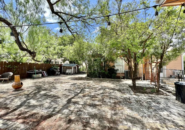 3rd image of 1096 Avenue A, Eagle Pass, TX 78852 | MLS# 1996739