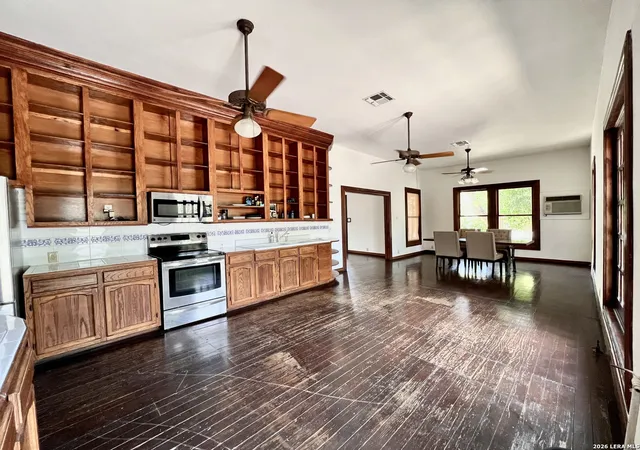 4th image of 1096 Avenue A, Eagle Pass, TX 78852 | MLS# 1996739