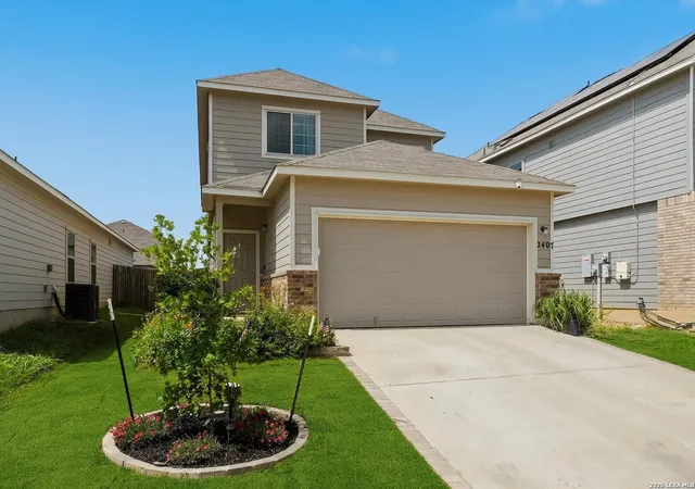 Photo 3 of Single family home for sale at 2407 Pink Pearl Dr, San Antonio, TX 78224 | MLS# 1996752 | Listing updated on 2026-08-02