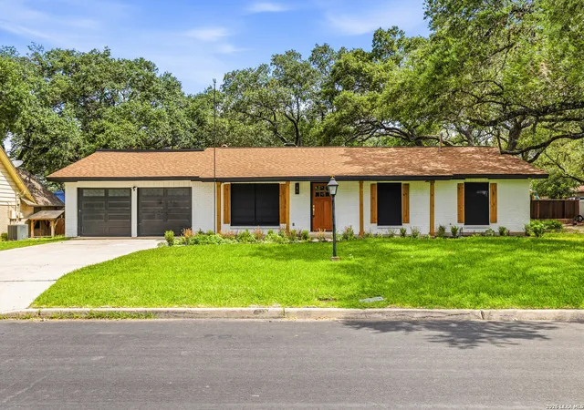 Photo 2 of Sale Pending at 5311 Chancellor St, San Antonio, TX 78229 | MLS# 1996787 | Listing updated on 2026-09-10