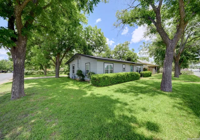 Homes for sale in Fredericksburg, TX | 599 E Hwy St, Fredericksburg, TX 78624 | MLS# 1996805