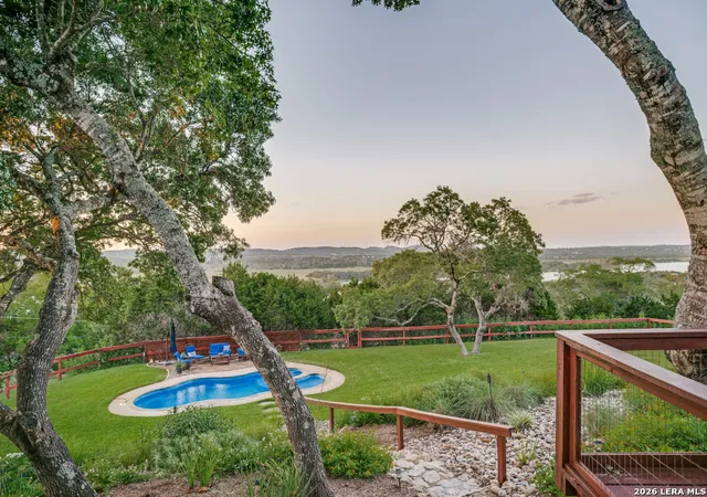 Homes for sale in Boerne, TX | 137 Lake View Dr, Boerne, TX 78006 | MLS# 1996825