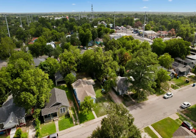 2nd image of 1814 Santa Anna, San Antonio, TX 78201 | MLS# 1996827