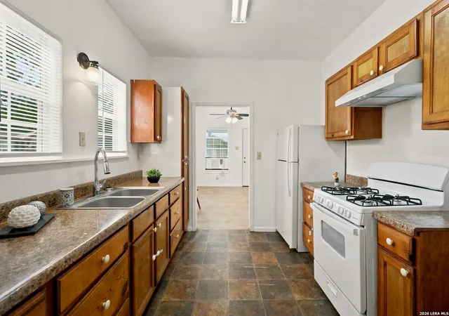 3rd image of 1814 Santa Anna, San Antonio, TX 78201 | MLS# 1996827