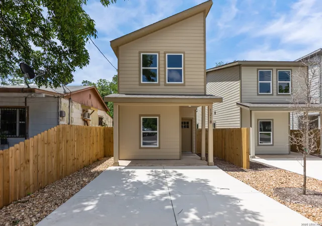 Photo 2 of Single family home for sale at 1218 Aransas Ave, San Antonio, TX 78210 | MLS# 1996870 | Listing updated on 2026-08-25