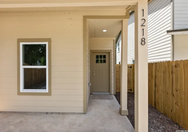 Photo 3 of Single family home for sale at 1218 Aransas Ave, San Antonio, TX 78210 | MLS# 1996870 | Listing updated on 2026-08-25