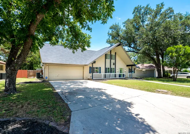 3rd image of 709 Balfour Dr, Windcrest, TX 78239 | MLS# 1996913