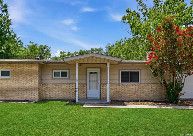 Single family home for sale at 1032 S Mesquite, New Braunfels, TX 78130 | MLS# 1996923