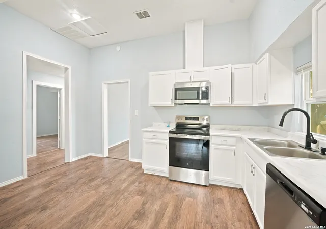 3rd image of 112 Avenue B, Converse, TX 78109 | MLS# 1996936