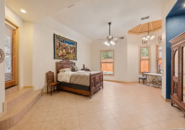 Photo 4 of Sale Pending at 10 Falls Vw, Boerne, TX 78015 | MLS# 1996945 | Listing updated on 2026-08-25